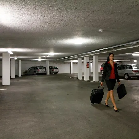 Hotell Kroenele 4*