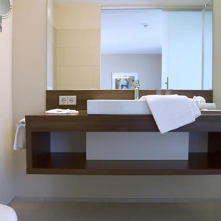 Kroenele Hotell